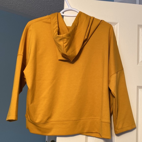 Cropped hoodie, never worn - Picture 2 of 2